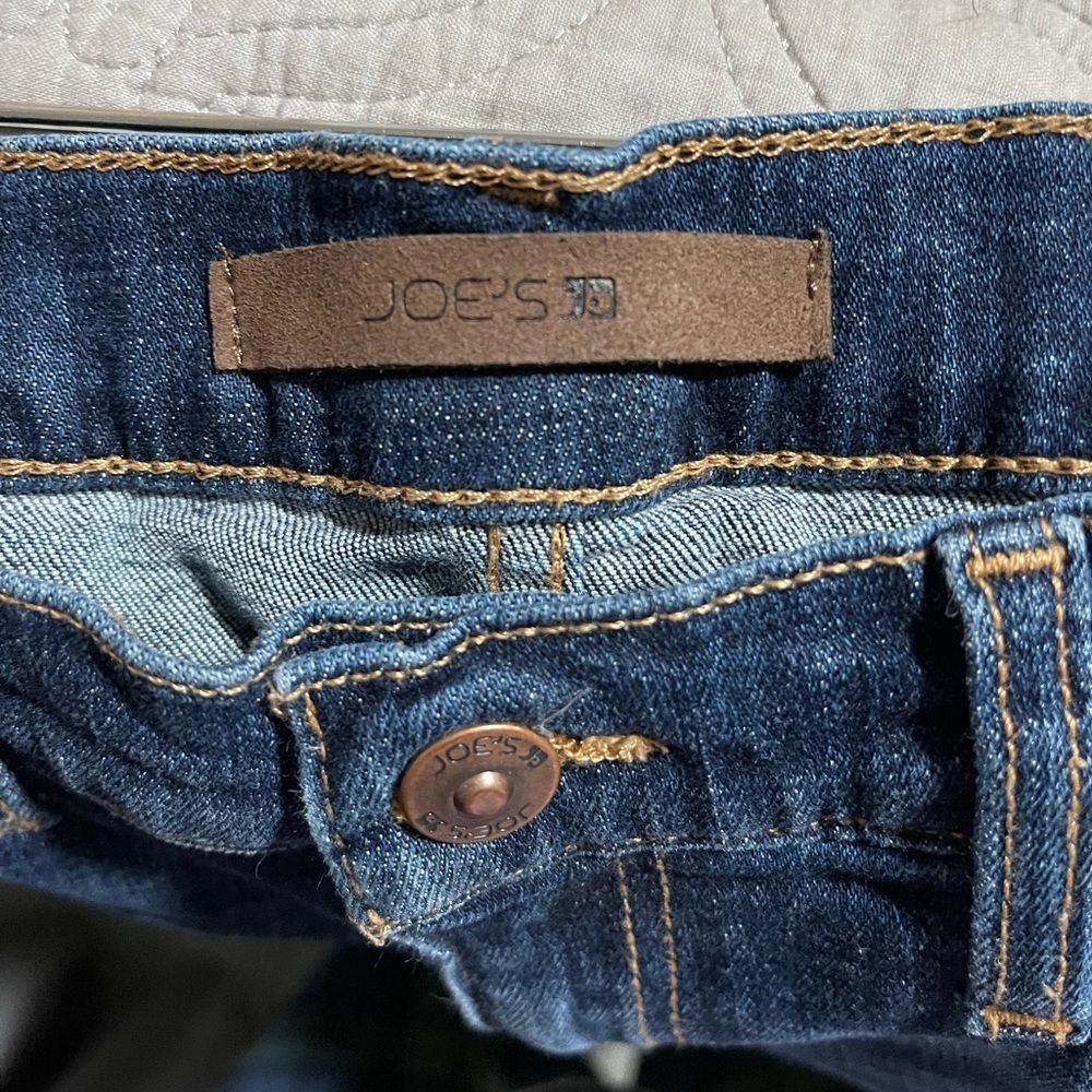 Joe’s jean shorts size 27